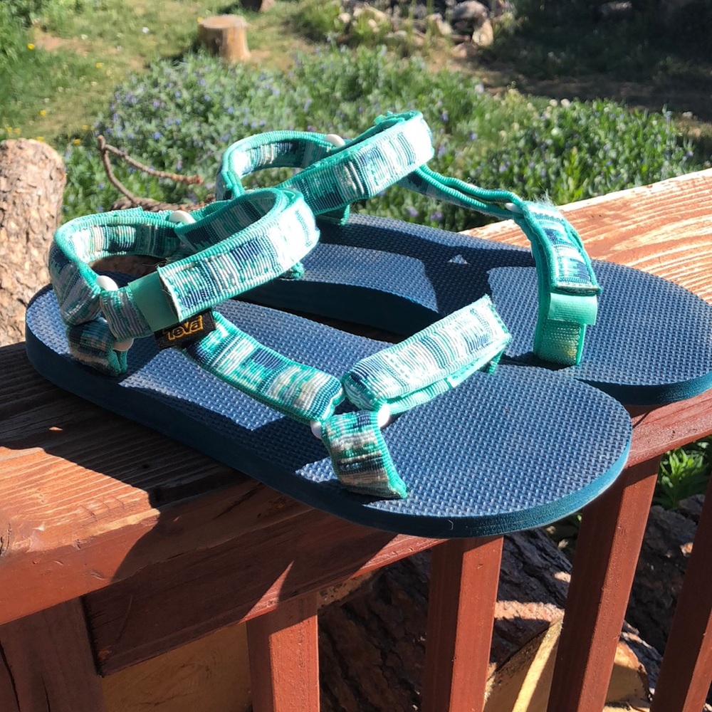 Women’s Universal Aztec Sandals